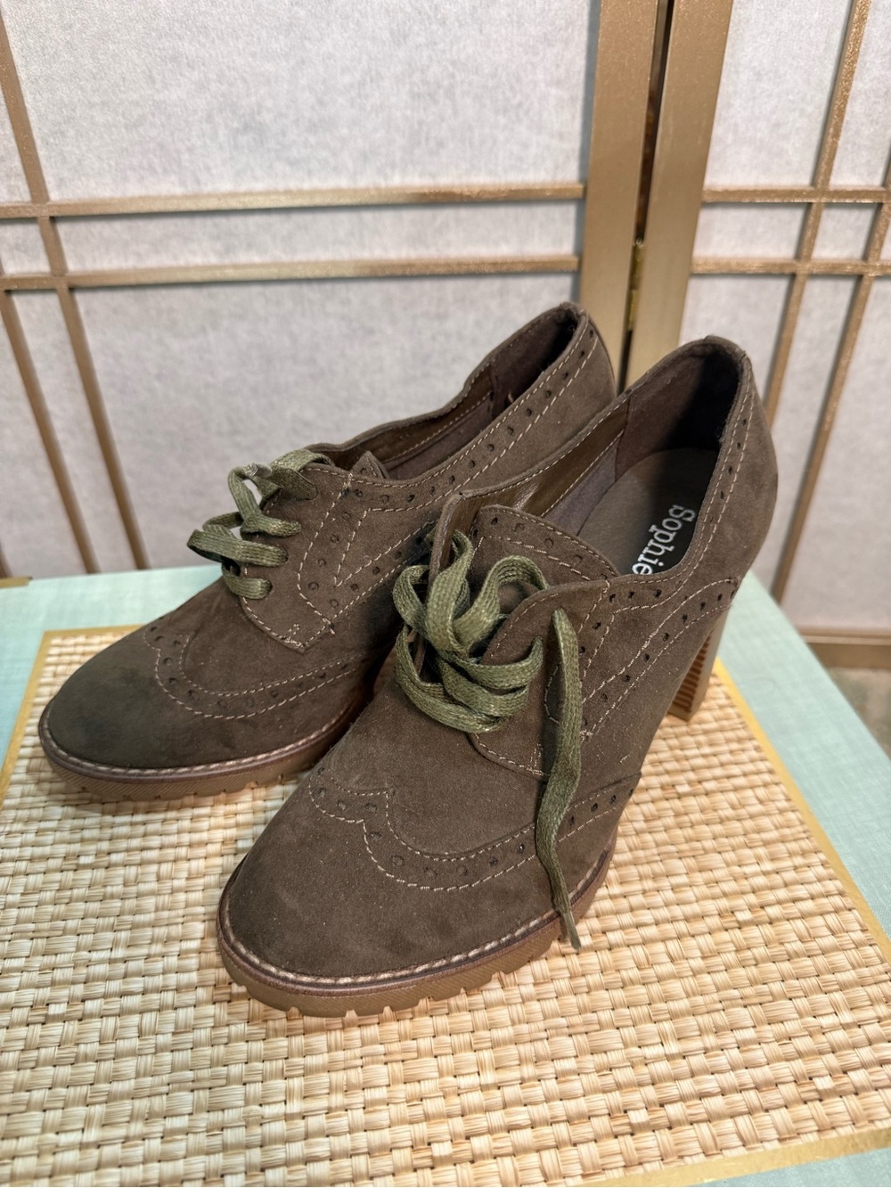 Sophie17 Brown Lace-Up Heeled Boots